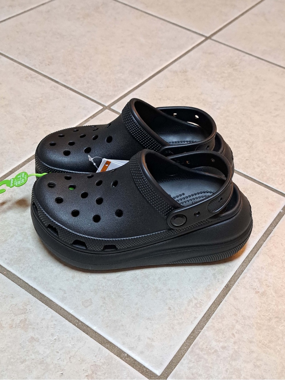 Crocs Classic Crush Platform Clog - Women's size 4 / Big Kids J2